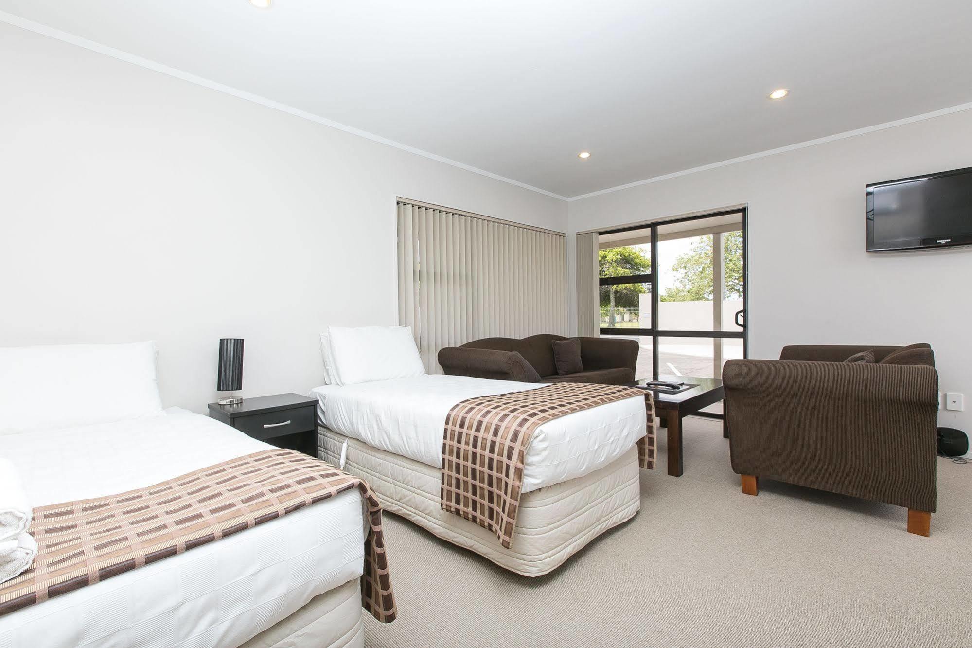 Parkview Motor Inn Pukekohe Zewnętrze zdjęcie